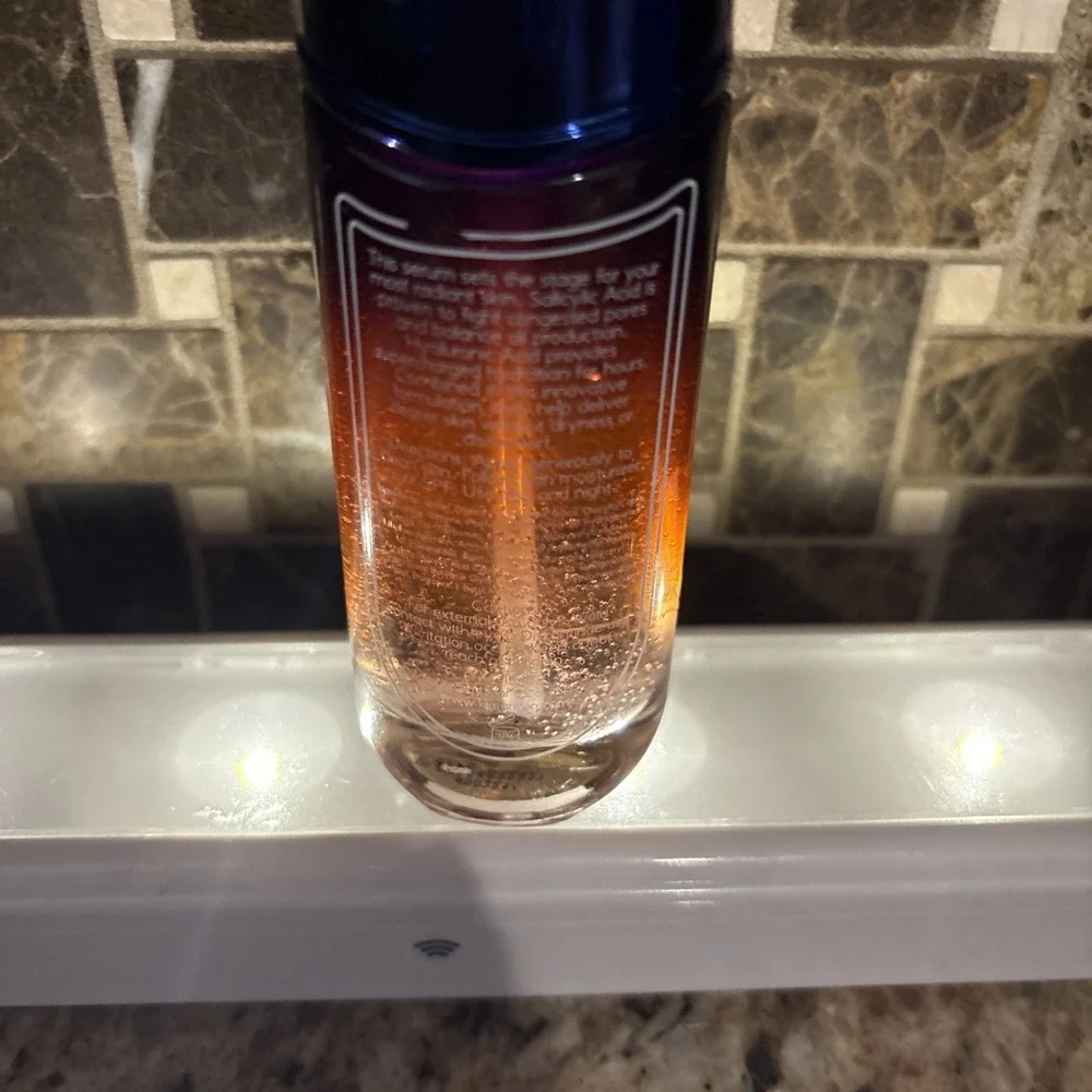 Radiant Beauty HYALURONIC‎ & SALICYLIC ACID Smoothing Facial Serum 1.69 Fl Oz